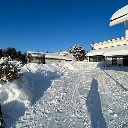 Modern Family Escape- Like Local Villa *