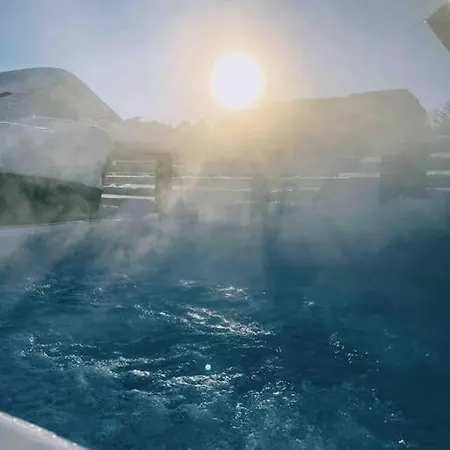 Villa Modern Family Escape- Like Local