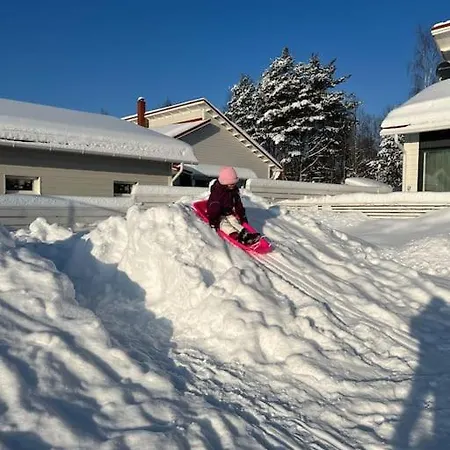 Modern Family Escape- Like Local Villa *