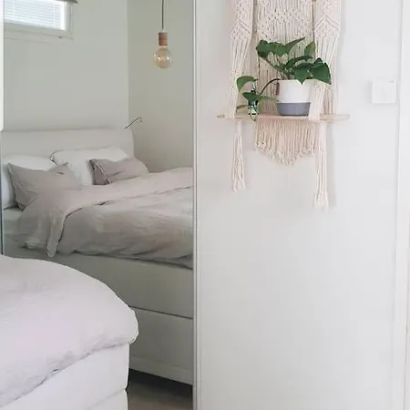 Modern Family Escape- Like Local *